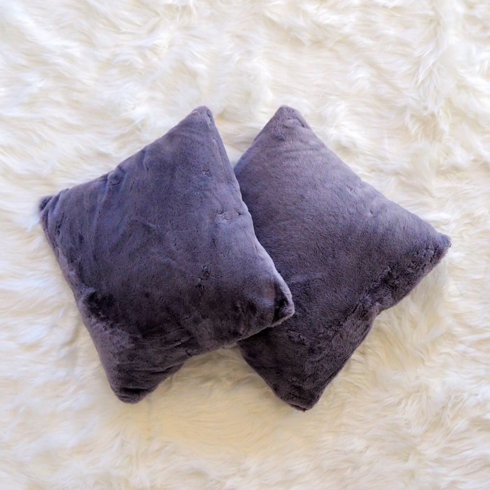 NWT 2 PILLOWS INSERT+COVER MACHINE WASHABLE